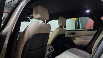 Land Rover Velar photo-8